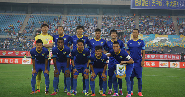 英格兰客战阿尔巴尼亚：凯恩领衔，贝林厄姆、埃泽首发（英格兰客场挑战阿尔巴尼亚：凯恩挂帅，贝林厄姆与埃泽首发）