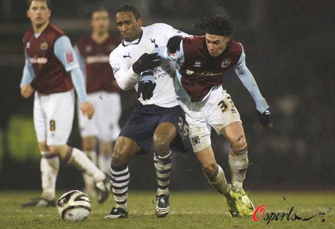 CBA杯战报：洛夫顿19分，上海101-78大胜香港金牛（CBA杯快讯：洛夫顿轰19分，上海101-78轻取香港金牛）