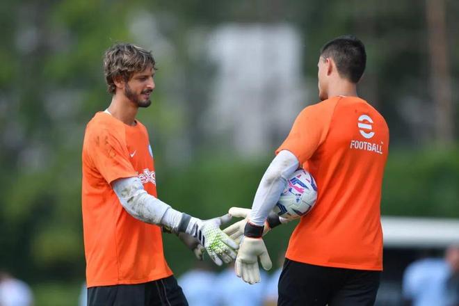 姆巴佩当选金球奖9月最佳球员，该奖项每次投票需支付1欧元（姆巴佩获评金球奖9月最佳，单次投票需付1欧元）