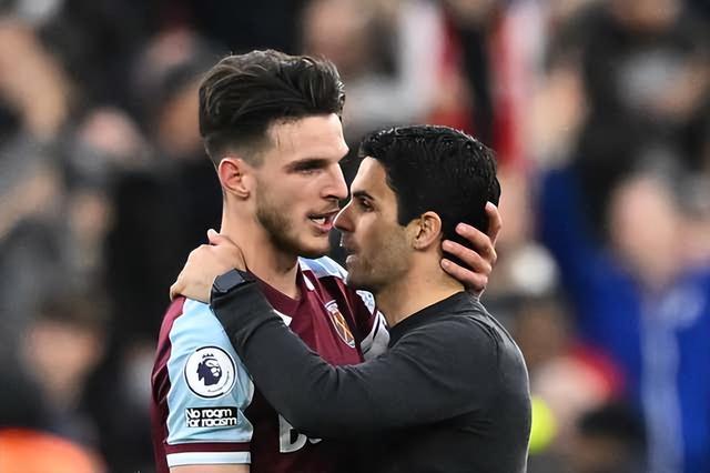 本赛季俱乐部双人组进球榜：凯恩+迪亚斯37球高居第一（本赛季俱乐部双人进球榜：凯恩与迪亚斯合计37球登顶）